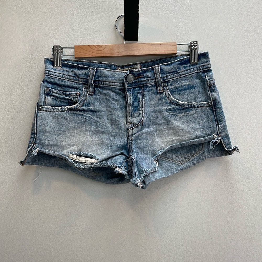 Women’s Free People short jean shorts size 24